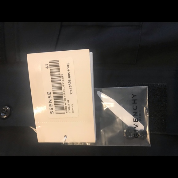 Givenchy - Picture 6 of 6